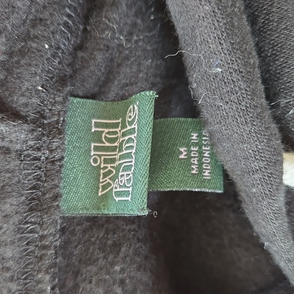 Wild Fable black hoodie cut off cropped M - Picture 3 of 4